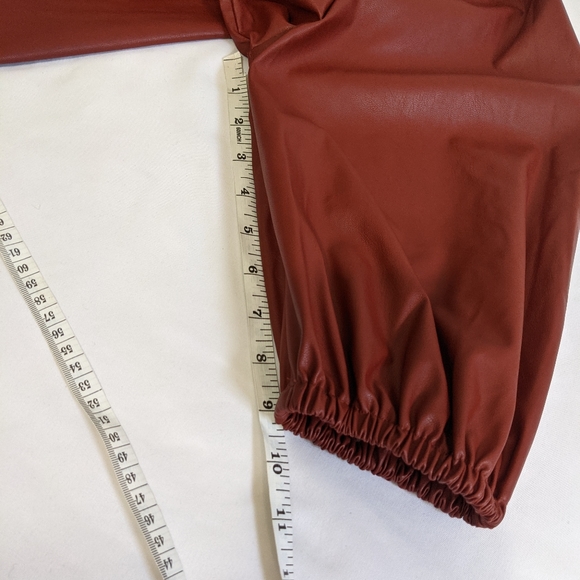 Who What Wear Faux Leather Balloon Sleeve Top - Picture 7 of 11